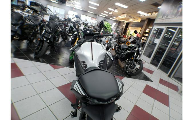 2026 Ninja 650 - Kawasaki