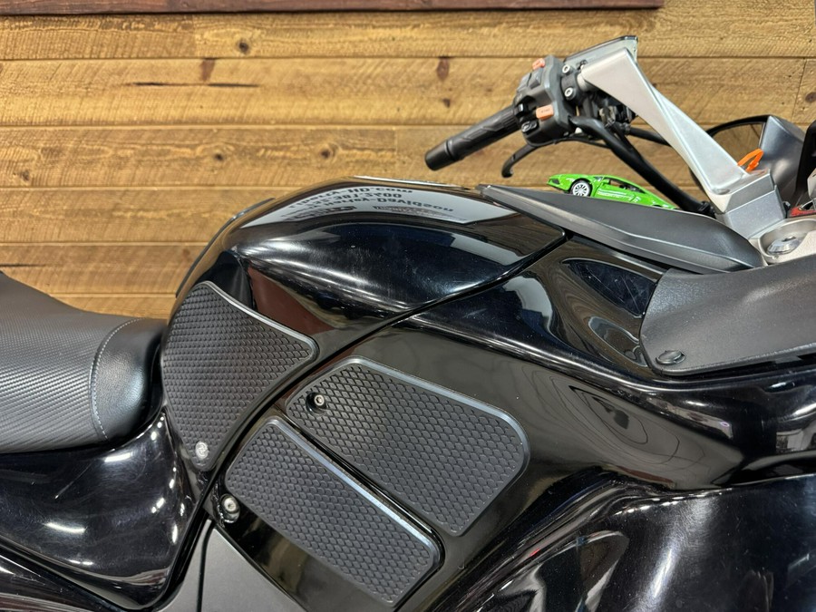 2012 Kawasaki Concours™ 14 ABS Ebony / Flat Super Black Concourse