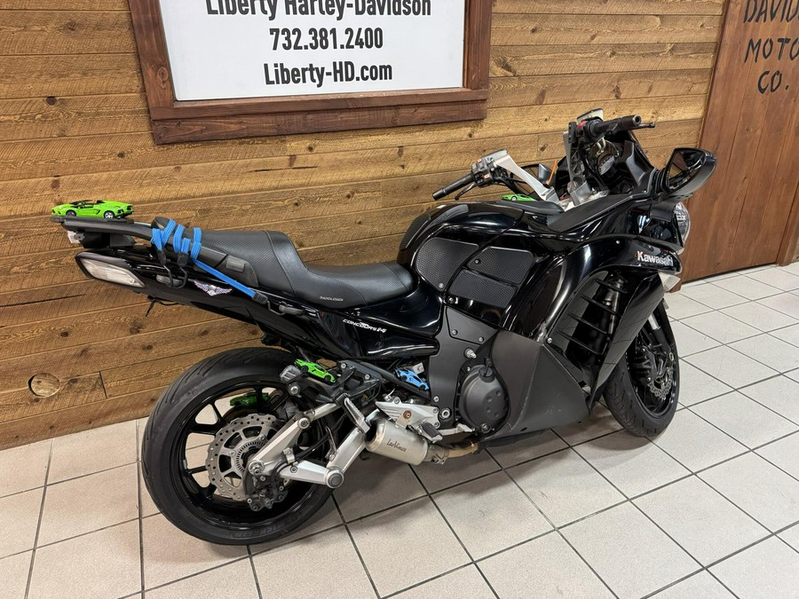 2012 Kawasaki Concours™ 14 ABS Ebony / Flat Super Black Concourse