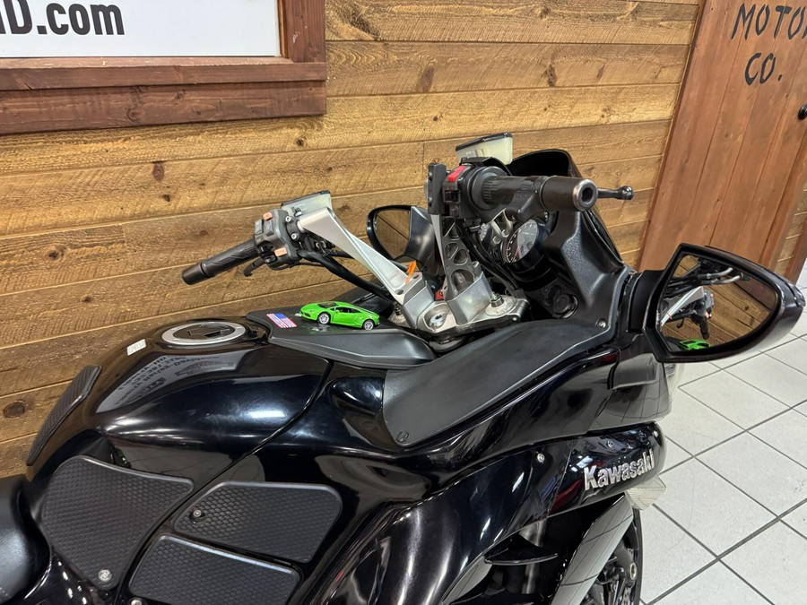 2012 Kawasaki Concours™ 14 ABS Ebony / Flat Super Black Concourse