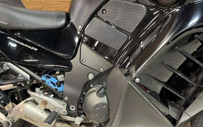 2012 Kawasaki Concours™ 14 ABS Ebony / Flat Super Black Concourse