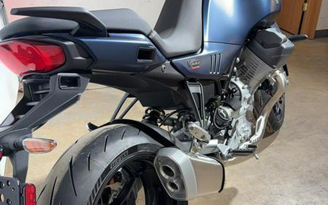 2027 Moto Guzzi MOTO GUZZI V100 MANDELLO