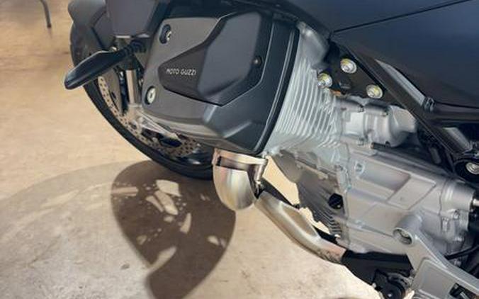 2027 Moto Guzzi MOTO GUZZI V100 MANDELLO