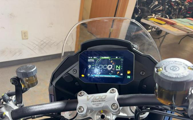 2027 Moto Guzzi MOTO GUZZI V100 MANDELLO