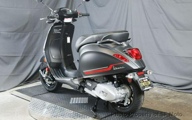 2022 Vespa Sprint 150 Racing Sixties