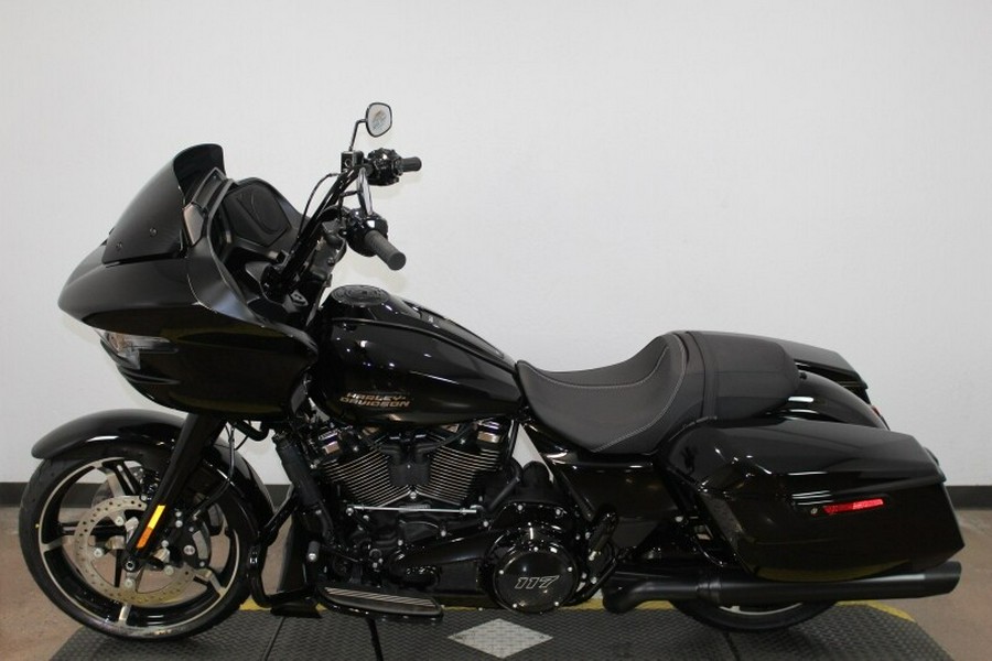 Harley-Davidson Road Glide™ 2024 FLTRX 84473417 VIVID BLACK