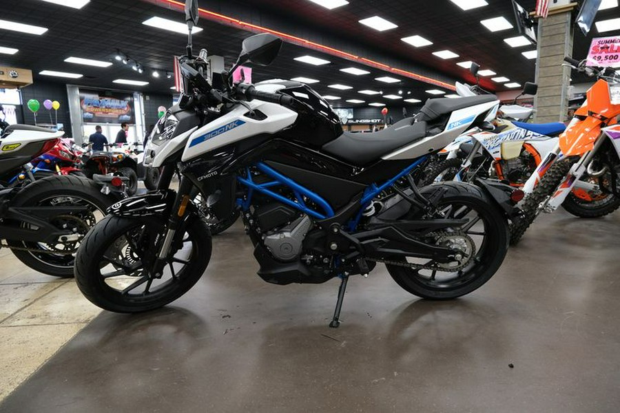 New 2024 CFMOTO 300NK NEBULA WHITE