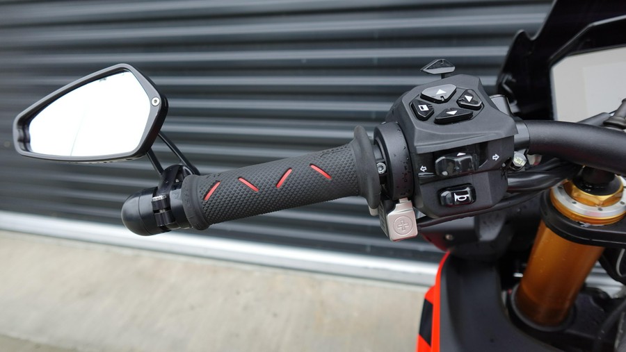 2023 Aprilia Tuono V4 Factory 1100