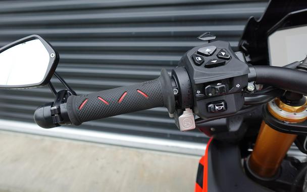 2023 Aprilia Tuono V4 Factory 1100