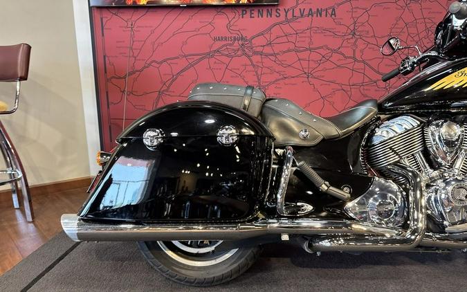2019 Indian Motorcycle® Chieftain® Classic Thunder Black
