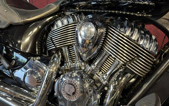 2019 Indian Motorcycle® Chieftain® Classic Thunder Black