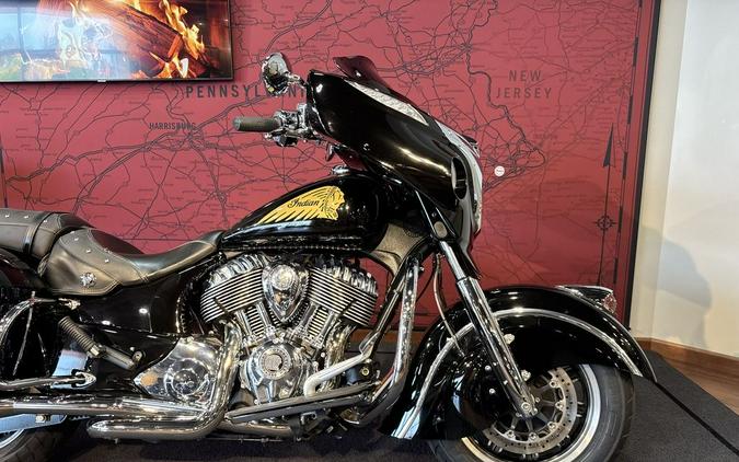 2019 Indian Motorcycle® Chieftain® Classic Thunder Black