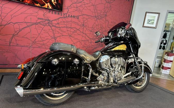 2019 Indian Motorcycle® Chieftain® Classic Thunder Black