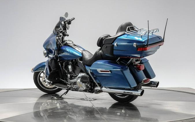 2014 HARLEY-DAVIDSON FLHTK LIMITED in Daytona Blue
