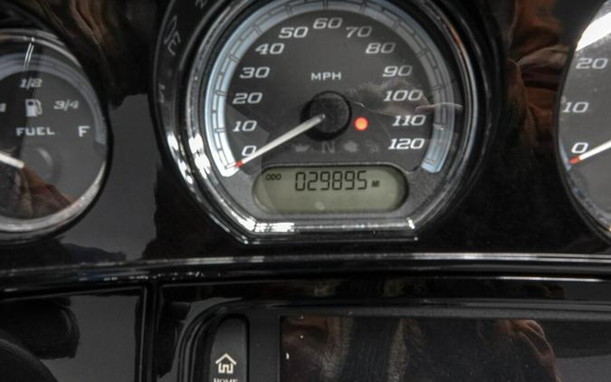 2014 HARLEY-DAVIDSON FLHTK LIMITED in Daytona Blue