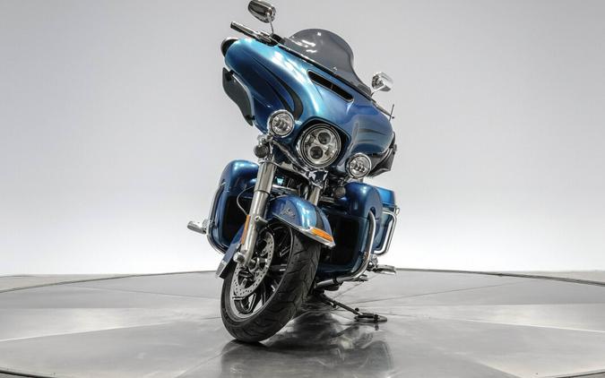 2014 HARLEY-DAVIDSON FLHTK LIMITED in Daytona Blue