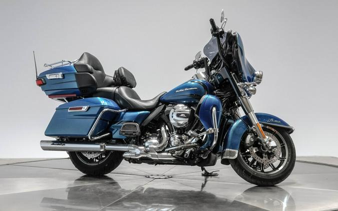 2014 HARLEY-DAVIDSON FLHTK LIMITED in Daytona Blue