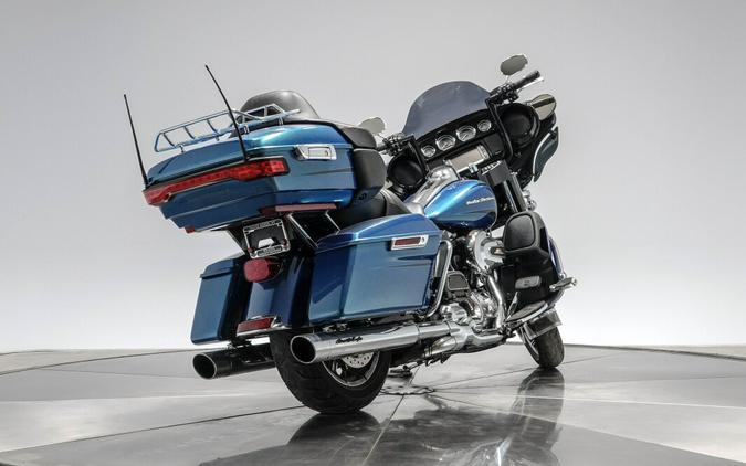 2014 HARLEY-DAVIDSON FLHTK LIMITED in Daytona Blue