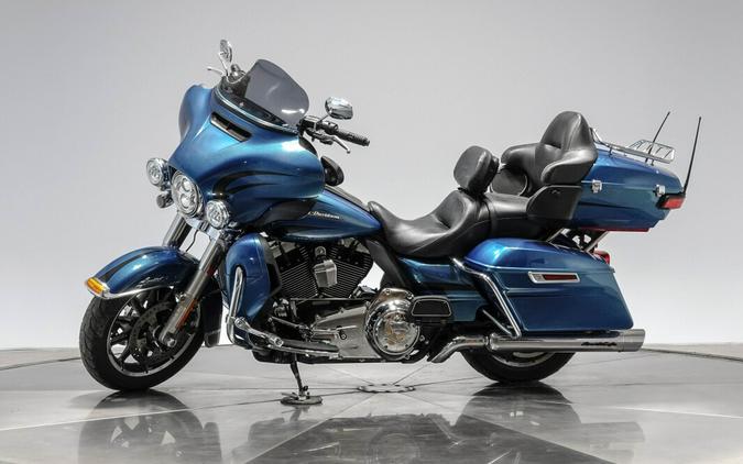 2014 HARLEY-DAVIDSON FLHTK LIMITED in Daytona Blue