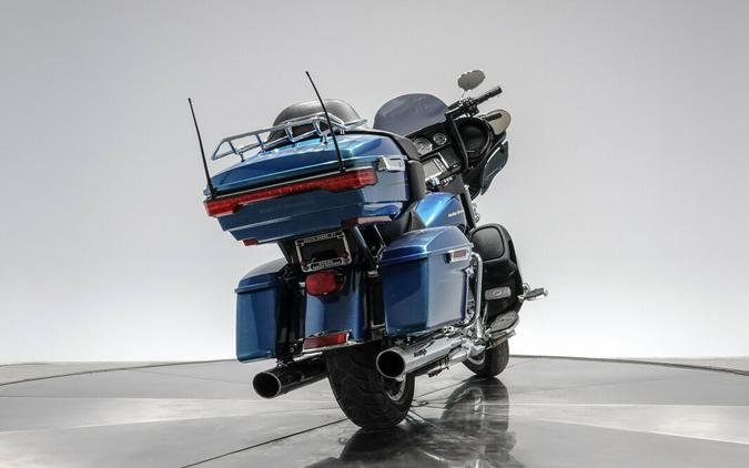 2014 HARLEY-DAVIDSON FLHTK LIMITED in Daytona Blue