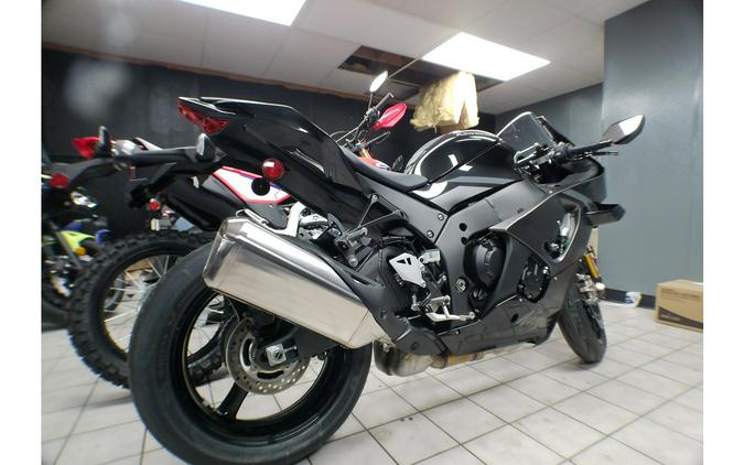 2026 NINJA ZX 10R - Kawasaki