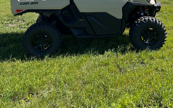 2026 Can-Am Defender Limited HD11