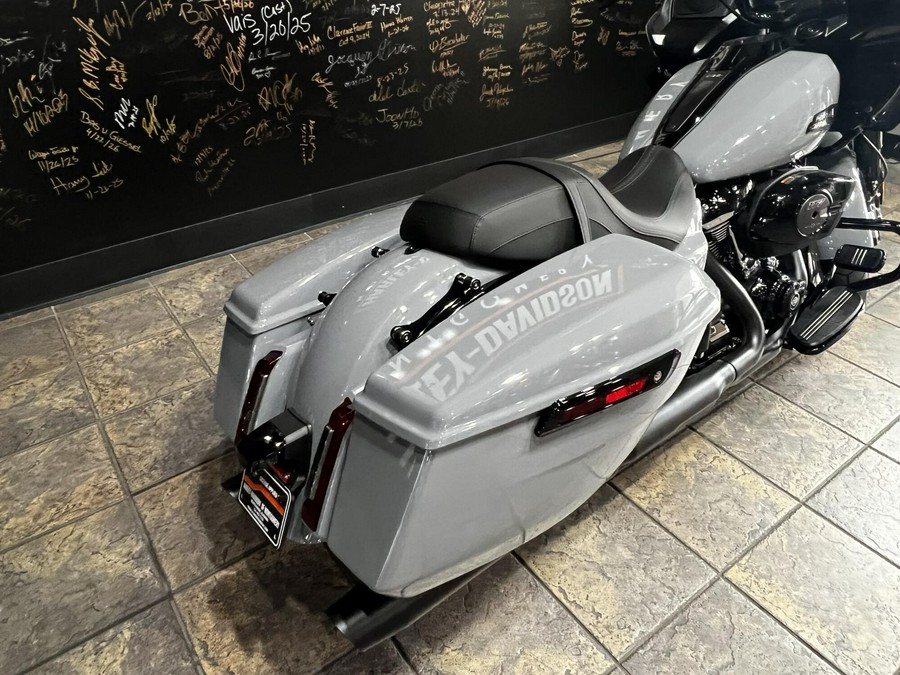 FLTRX 2026 Road Glide
