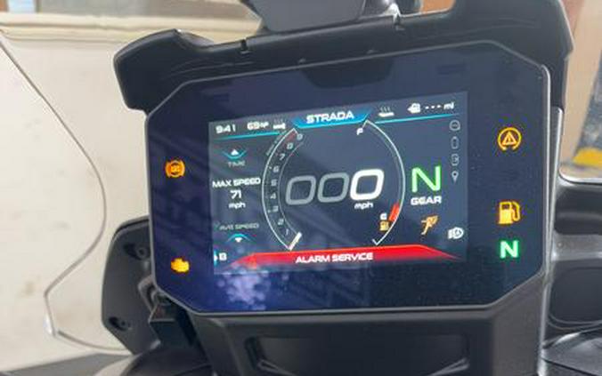 2027 Moto Guzzi MOTO GUZZI V85 TT