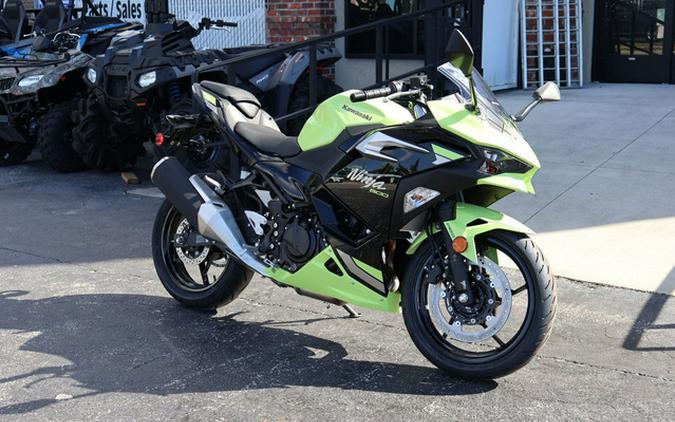 2026 Kawasaki Ninja 500 ABS Metallic Yellowish Green/Ebony ABS