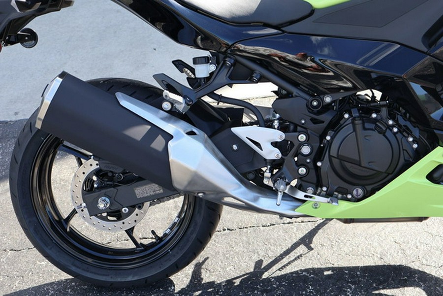 2026 Kawasaki Ninja 500 ABS Metallic Yellowish Green/Ebony ABS