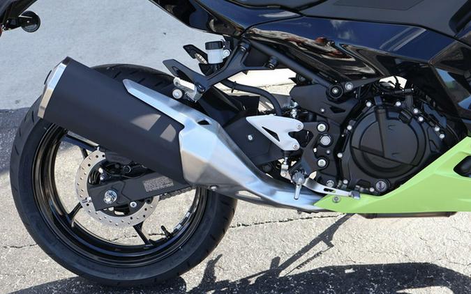 2026 Kawasaki Ninja 500 ABS Metallic Yellowish Green/Ebony ABS