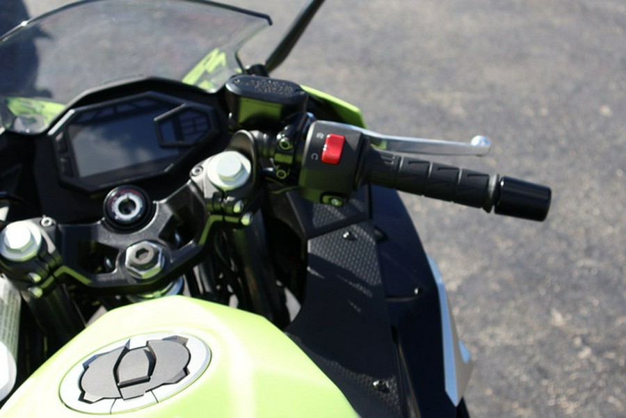 2026 Kawasaki Ninja 500 ABS Metallic Yellowish Green/Ebony ABS
