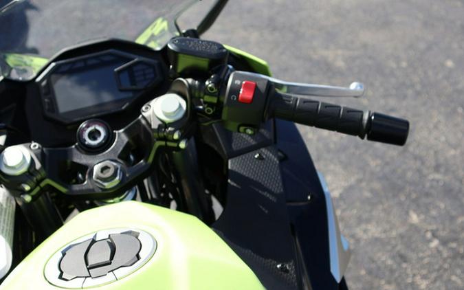 2026 Kawasaki Ninja 500 ABS Metallic Yellowish Green/Ebony ABS