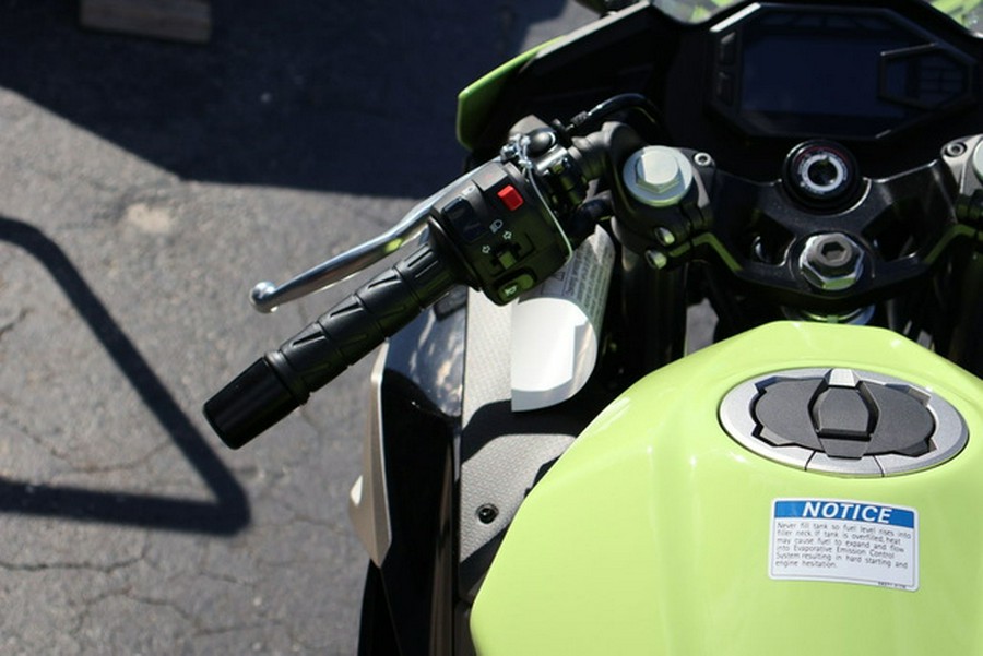 2026 Kawasaki Ninja 500 ABS Metallic Yellowish Green/Ebony ABS