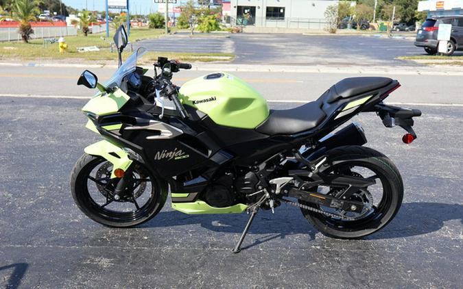 2026 Kawasaki Ninja 500 ABS Metallic Yellowish Green/Ebony ABS