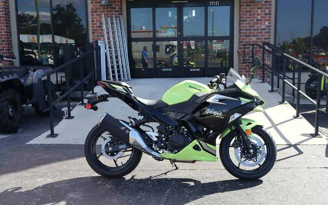 2026 Kawasaki Ninja 500 ABS Metallic Yellowish Green/Ebony ABS