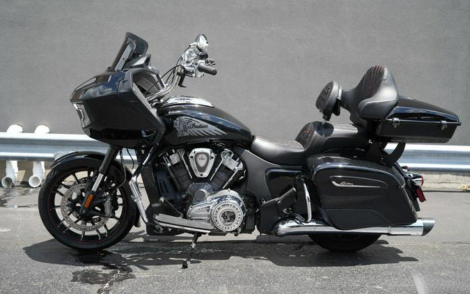 2020 Indian Motorcycle Challenger Limited Thunder Black Pearl