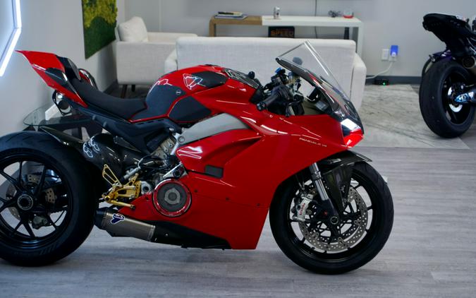 2019 Ducati V4 Panigale