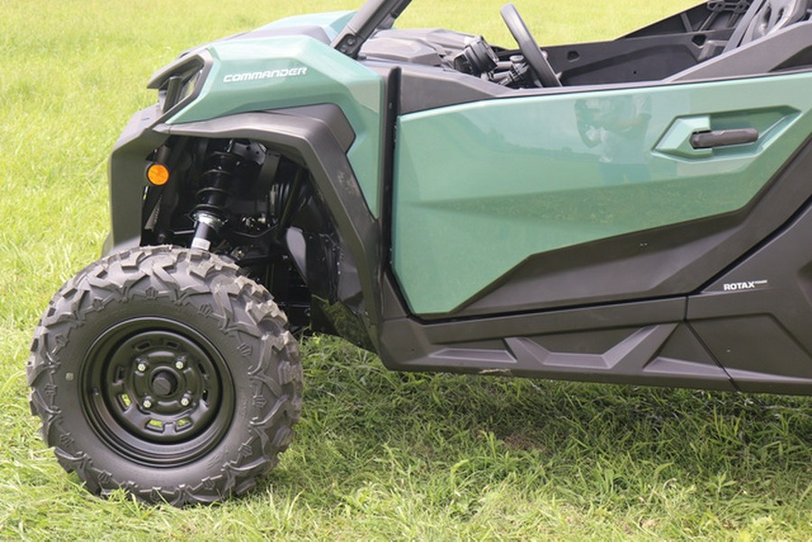 2025 Can-Am Commander DPS 700