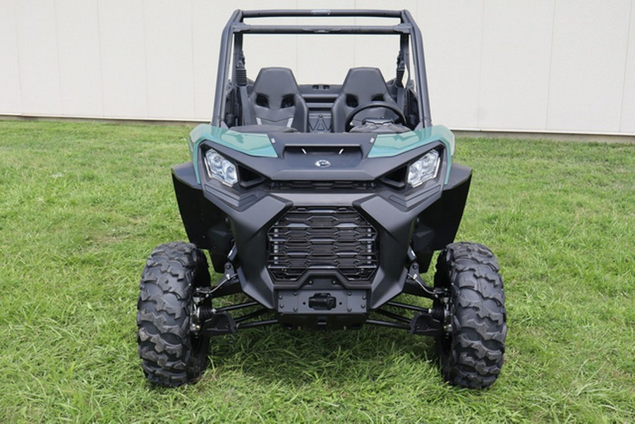 2025 Can-Am Commander DPS 700