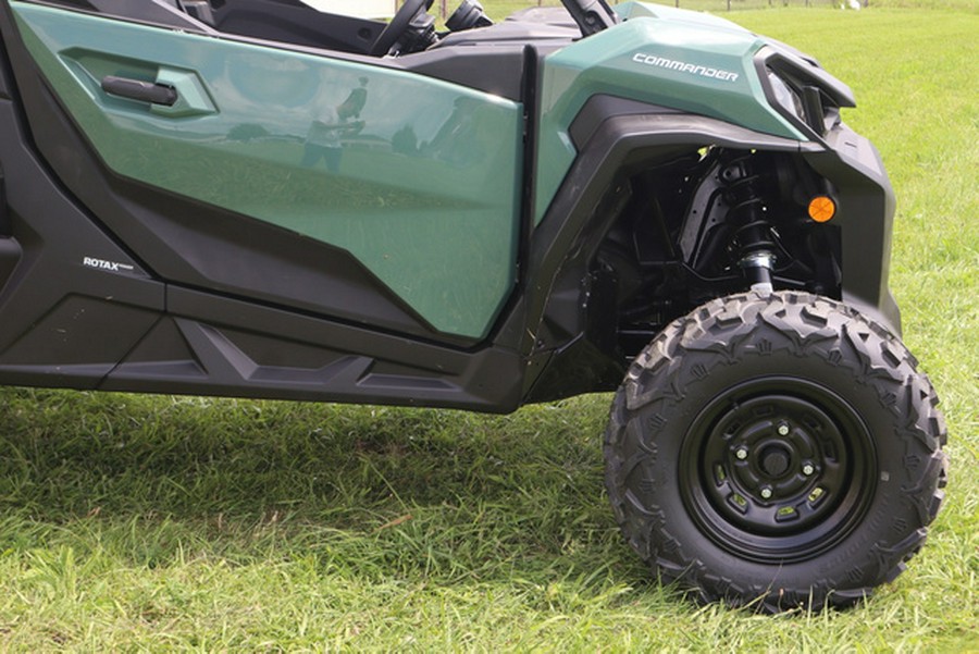 2025 Can-Am Commander DPS 700