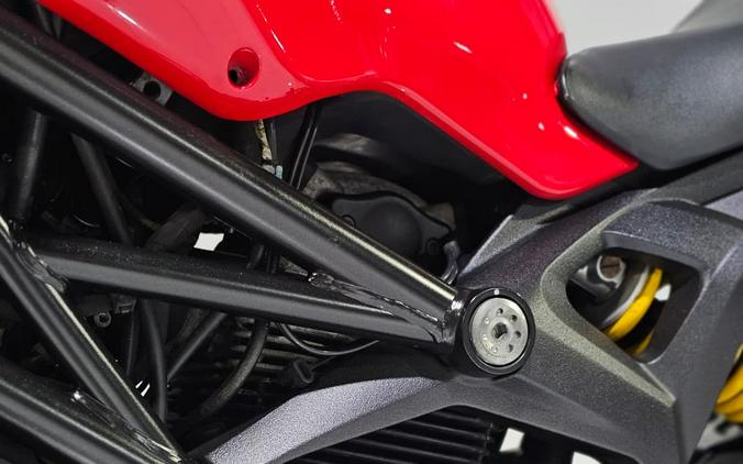 2009 Ducati Monster 696