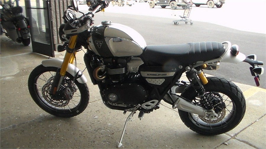 2023 Triumph Scrambler 1200 XE Chrome Edition