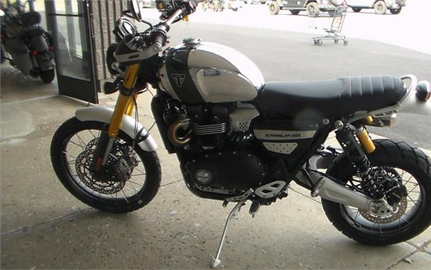 2023 Triumph Scrambler 1200 XE Chrome Edition