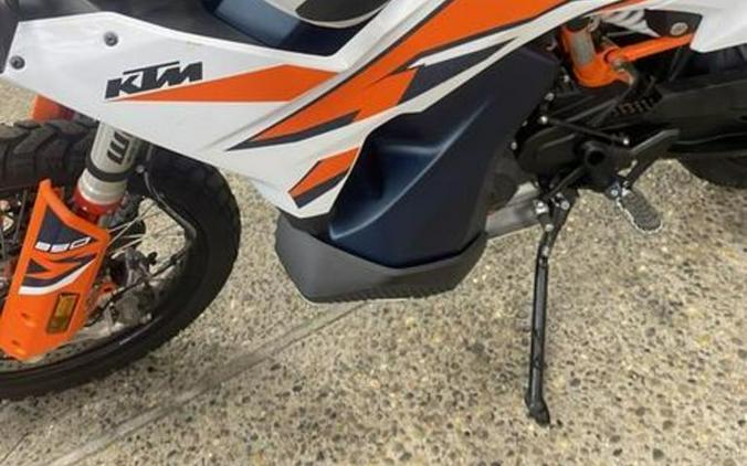 2023 KTM Adventure 890 R