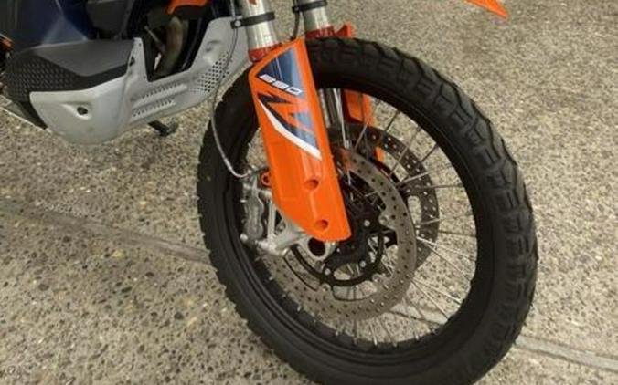 2023 KTM Adventure 890 R