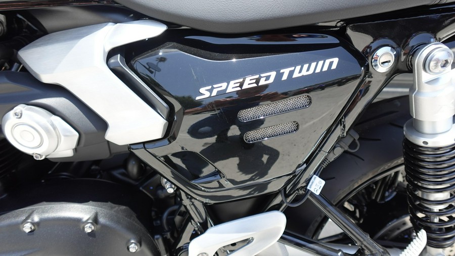 2025 Triumph Speed Twin 1200 Base