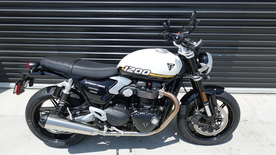 2025 Triumph Speed Twin 1200 Base
