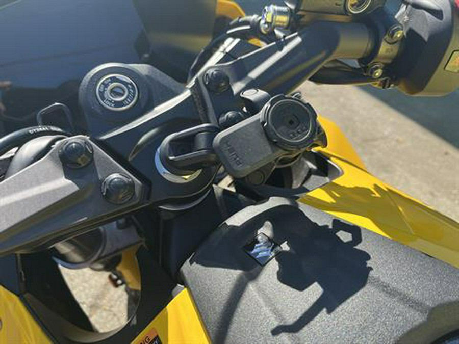 2025 Suzuki GSX-8R