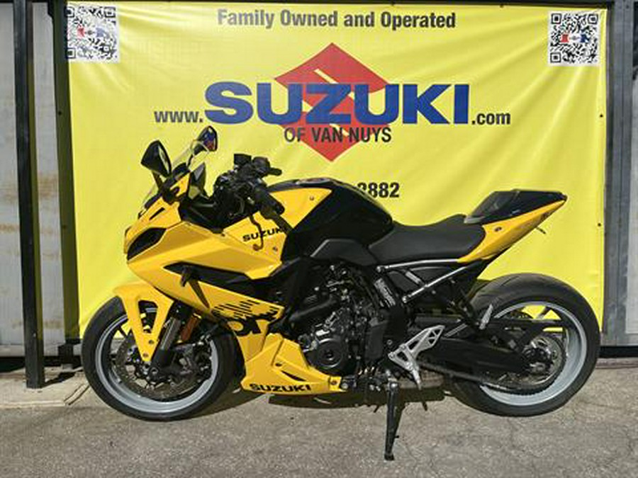 2025 Suzuki GSX-8R